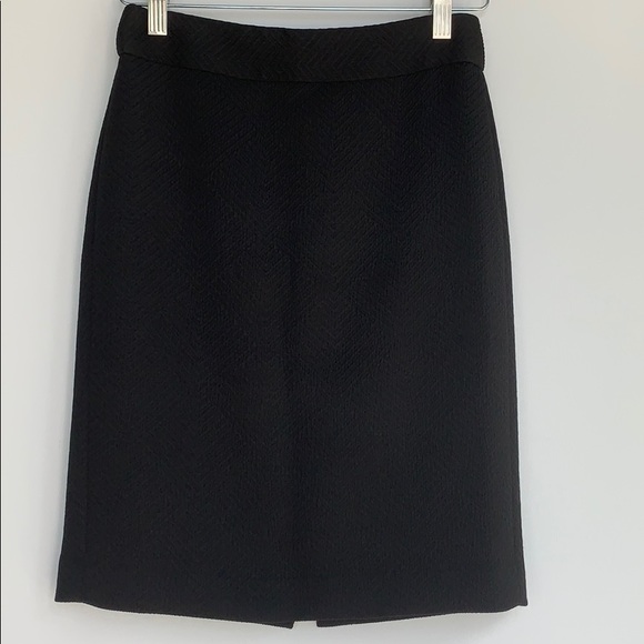 Banana Republic Black Textured Design Size 00P - Picture 3 of 10